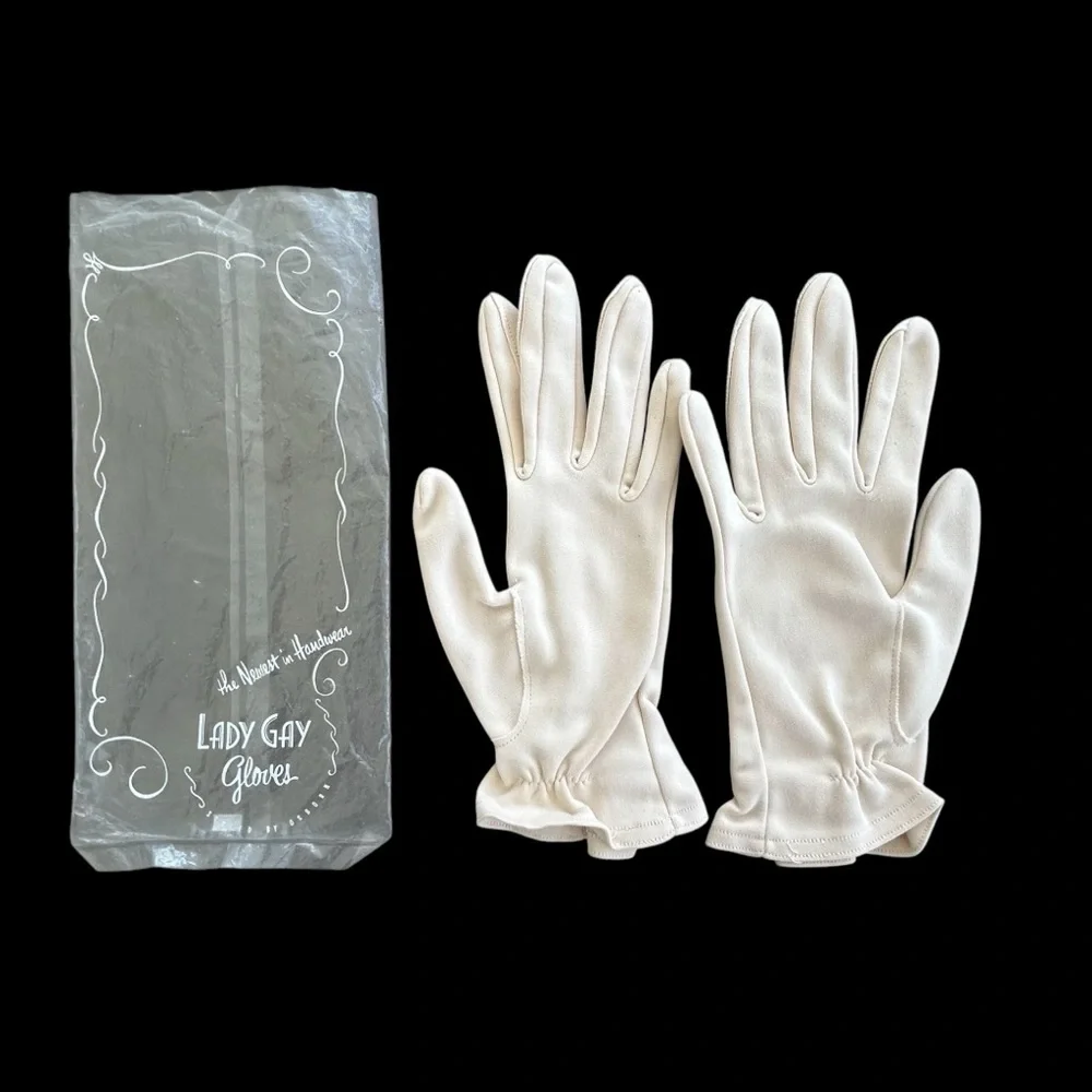 Vintage Lady Gay Gloves Off White in Package Wrist Length Bow Gathered READ